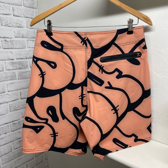 OAKLEY STAPLE GRAFFITI BOARDSHORT SWIM TRUNKS BLOOMING DAHLIA - Picture 6 of 9